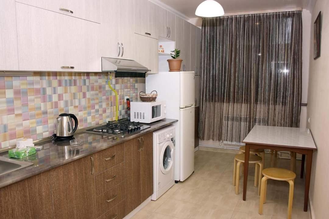 Centralhome Yerevan Exterior photo