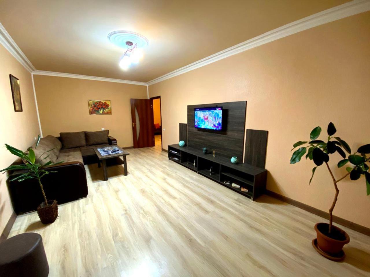 Centralhome Yerevan Exterior photo